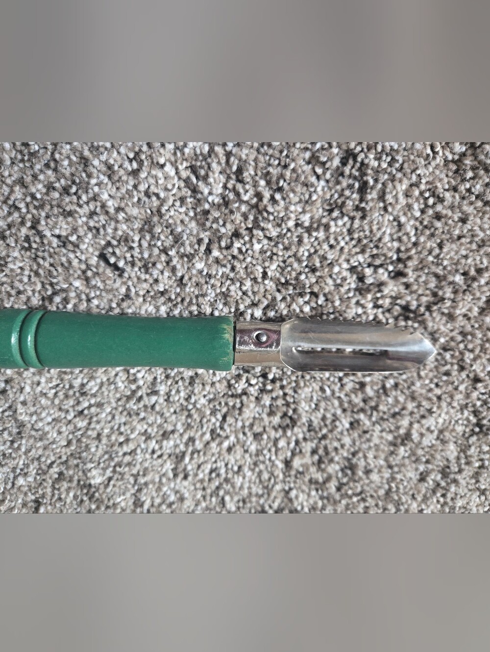 2 in 1 serrated potatoe peeler and fruit corer